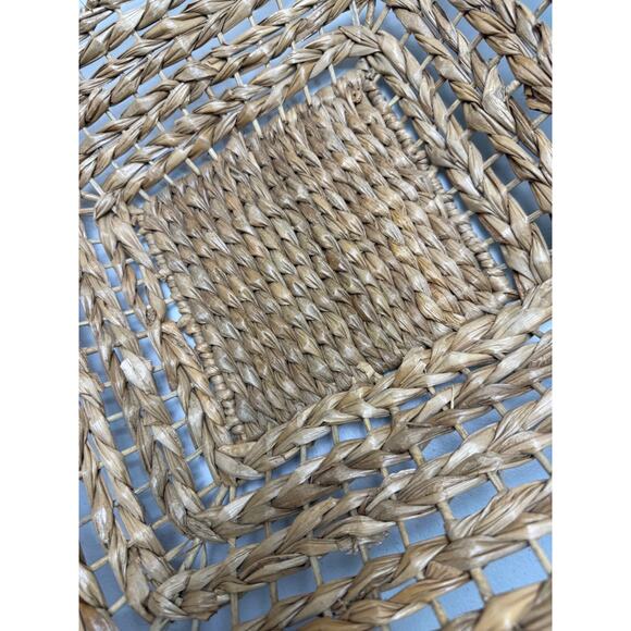 Square Woven Wicker Tray Basket Decor BOHO Weave 18"x18"x5" Holder Table Tray - Picture 6 of 6